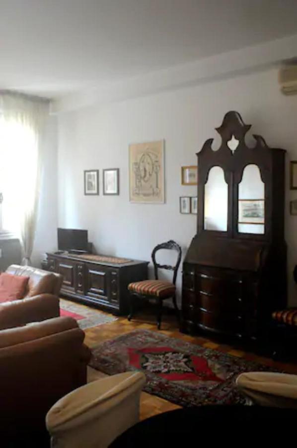 Charming Flat With Terrace Over The Canal Lägenhet Venedig Exteriör bild